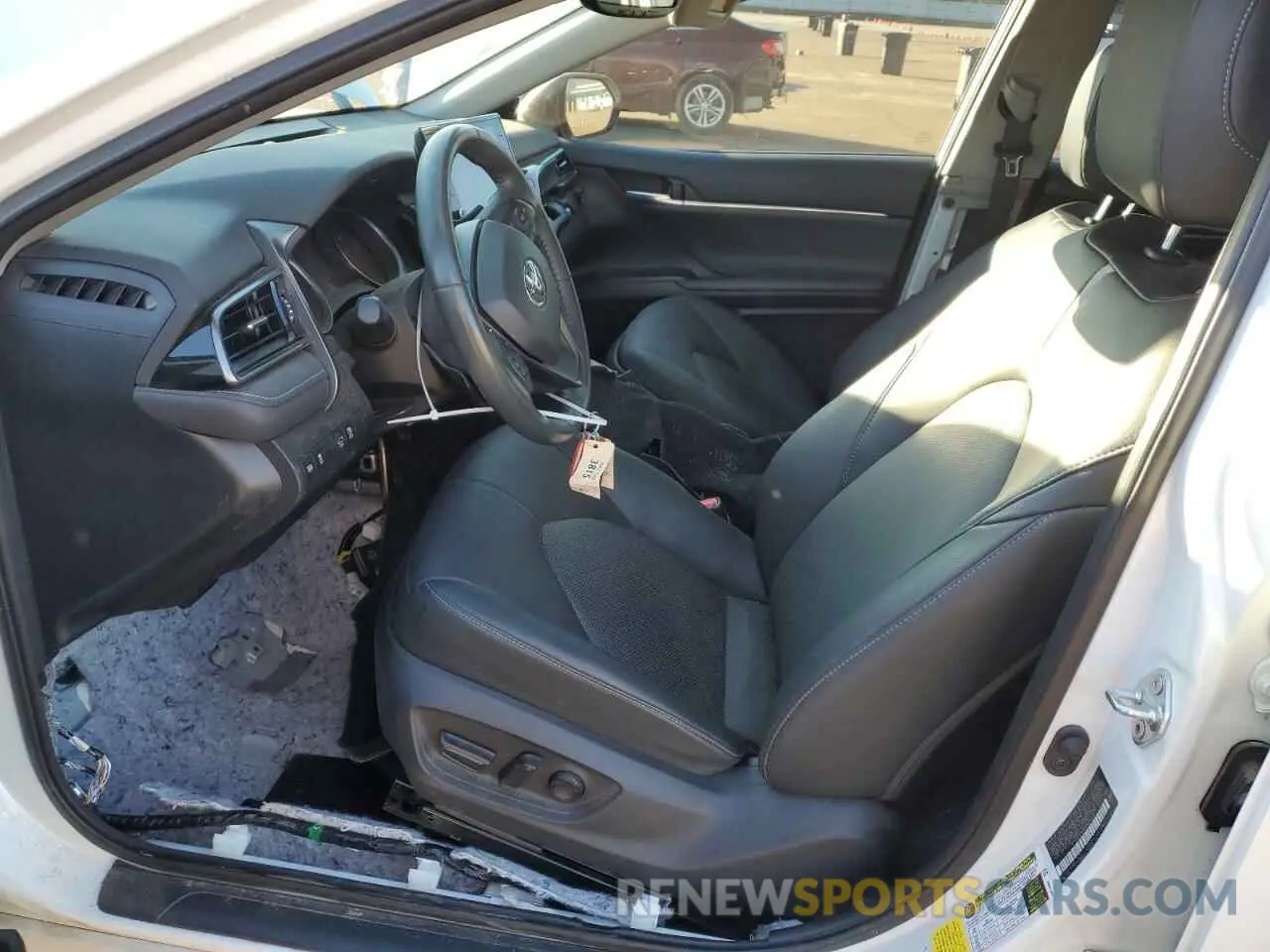 7 Photograph of a damaged car 4T1K61AK6NU027406 TOYOTA CAMRY 2022