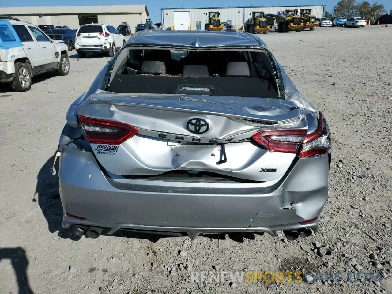 6 Photograph of a damaged car 4T1K61AK7NU005785 TOYOTA CAMRY 2022