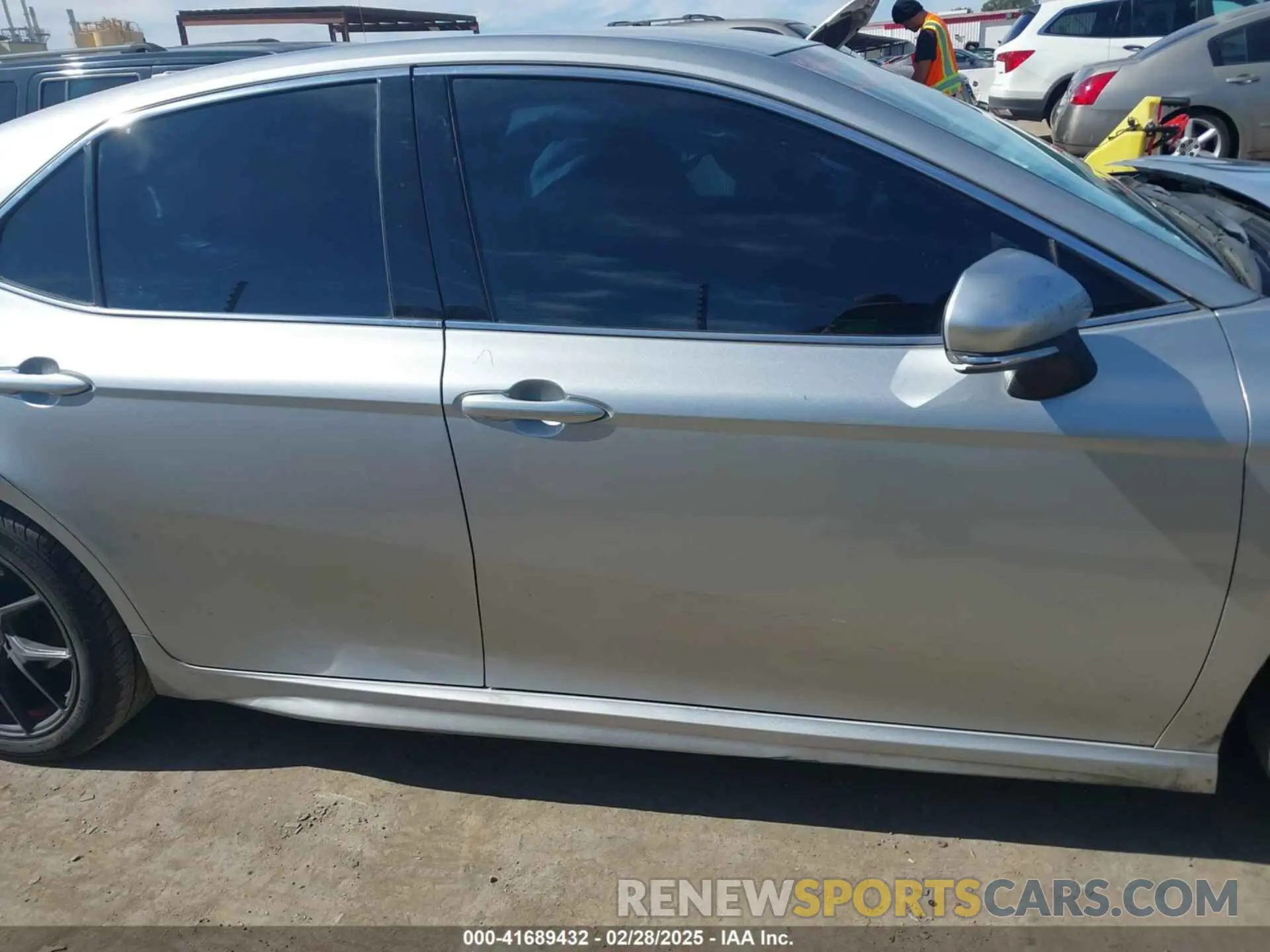 12 Photograph of a damaged car 4T1K61AK7NU018472 TOYOTA CAMRY 2022