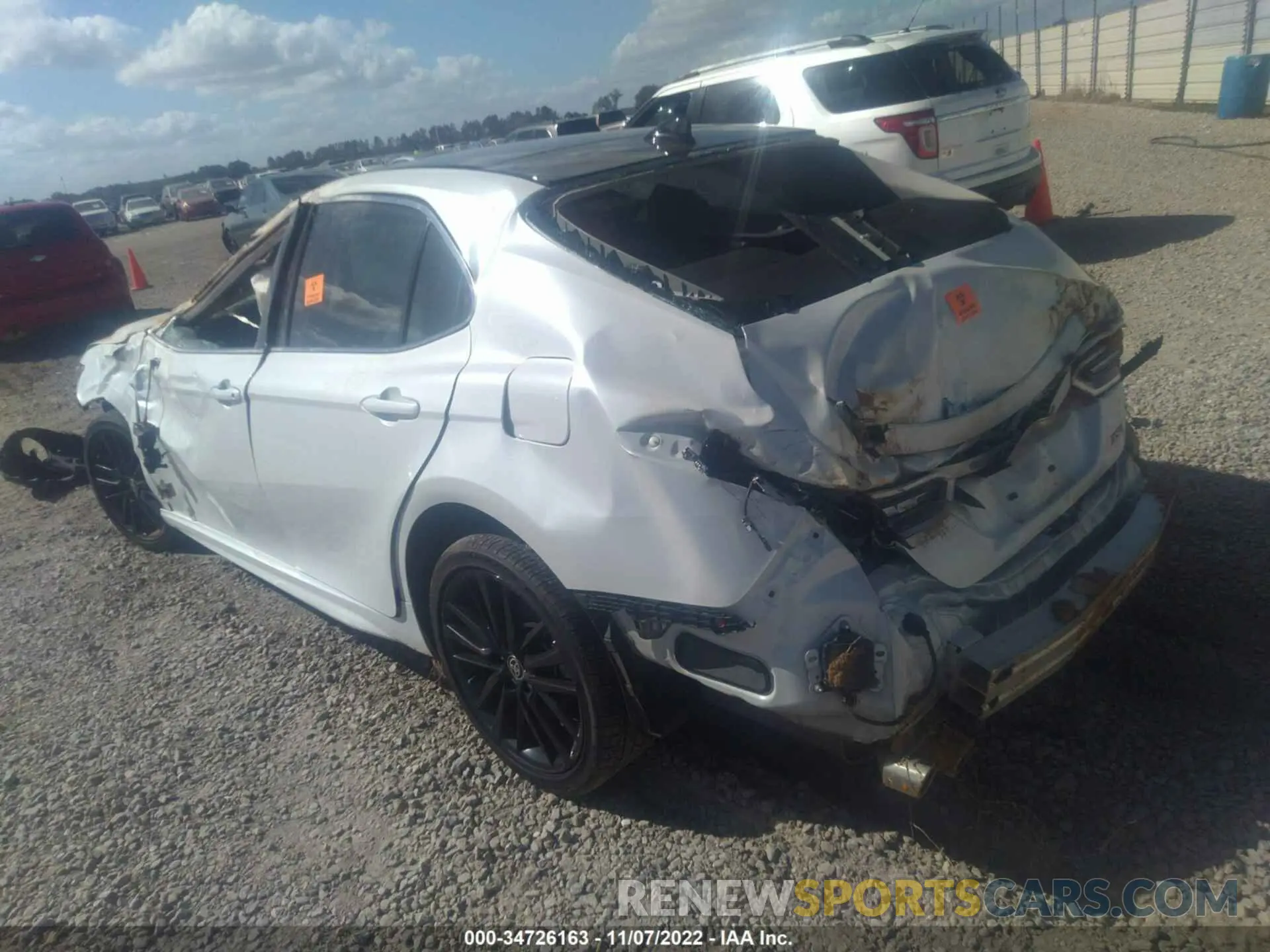 3 Photograph of a damaged car 4T1K61AK7NU033540 TOYOTA CAMRY 2022