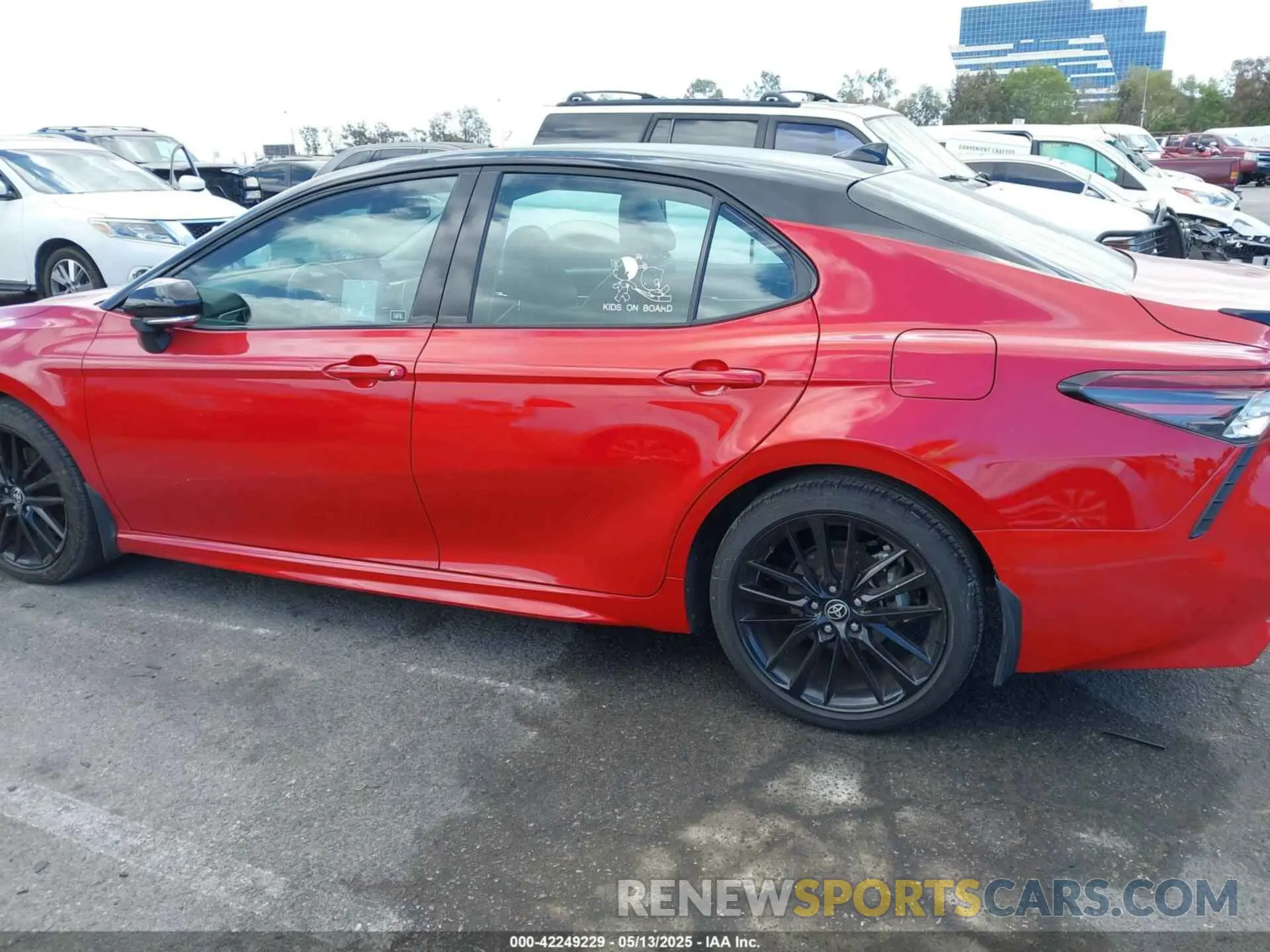15 Photograph of a damaged car 4T1K61AK7NU035255 TOYOTA CAMRY 2022