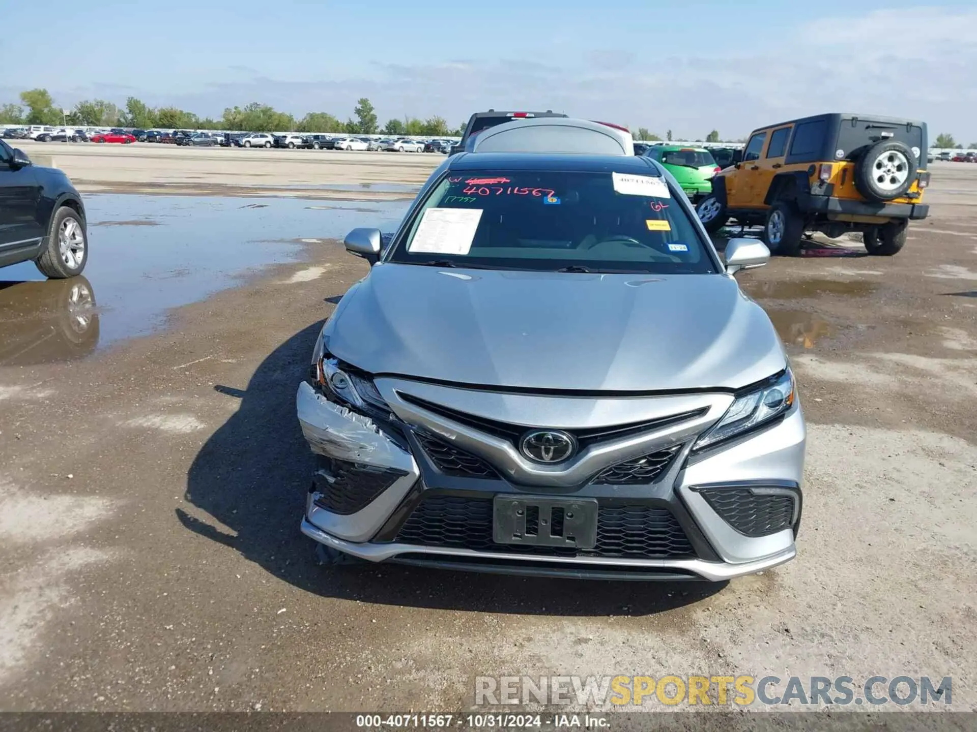 13 Photograph of a damaged car 4T1K61AK7NU070202 TOYOTA CAMRY 2022
