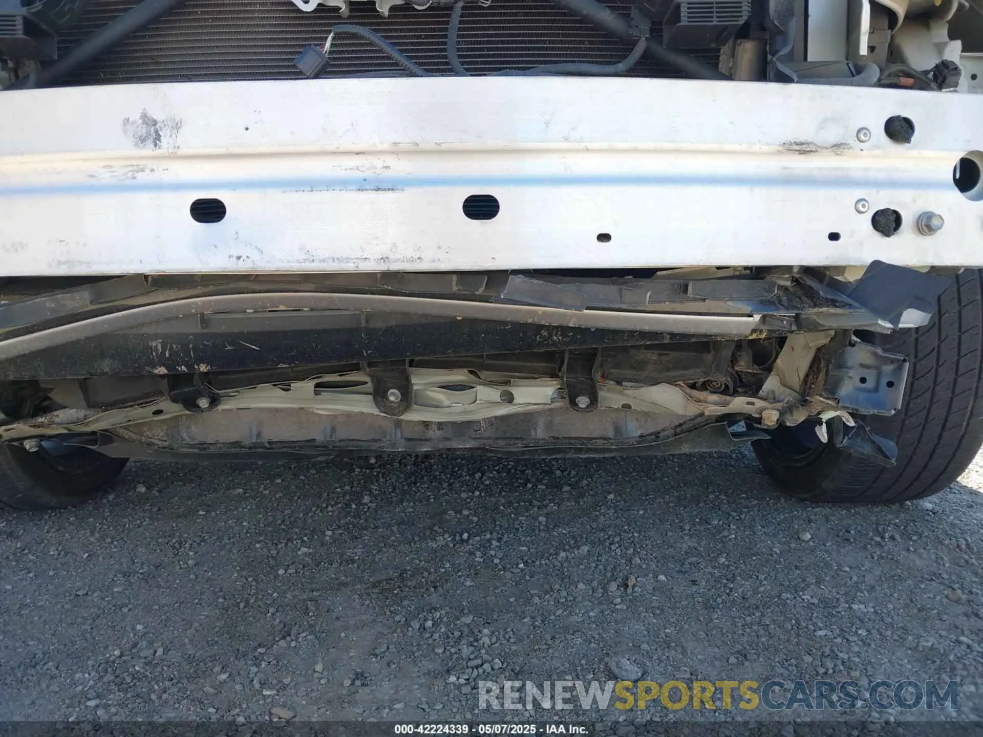 18 Photograph of a damaged car 4T1K61AK8NU005679 TOYOTA CAMRY 2022