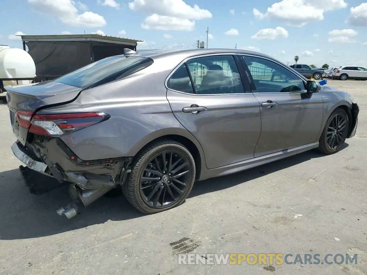 3 Photograph of a damaged car 4T1K61AK8NU057913 TOYOTA CAMRY 2022