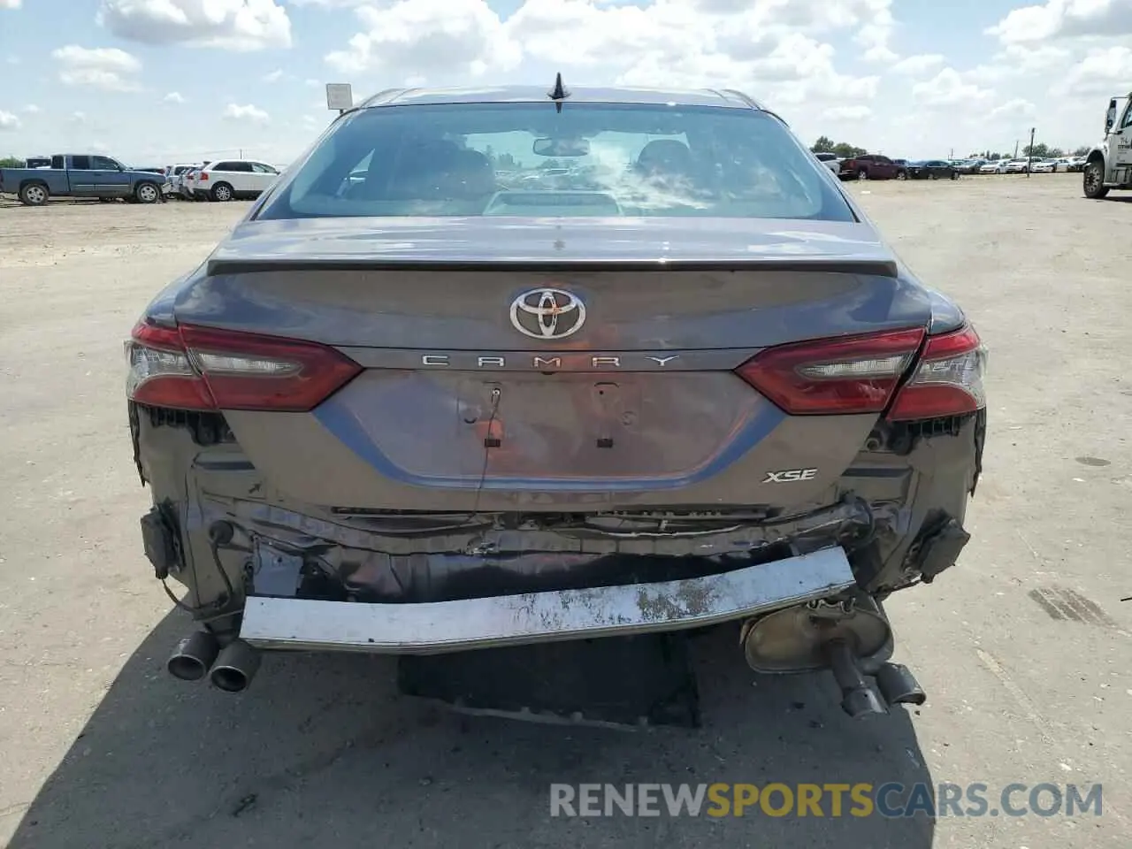 6 Photograph of a damaged car 4T1K61AK8NU057913 TOYOTA CAMRY 2022