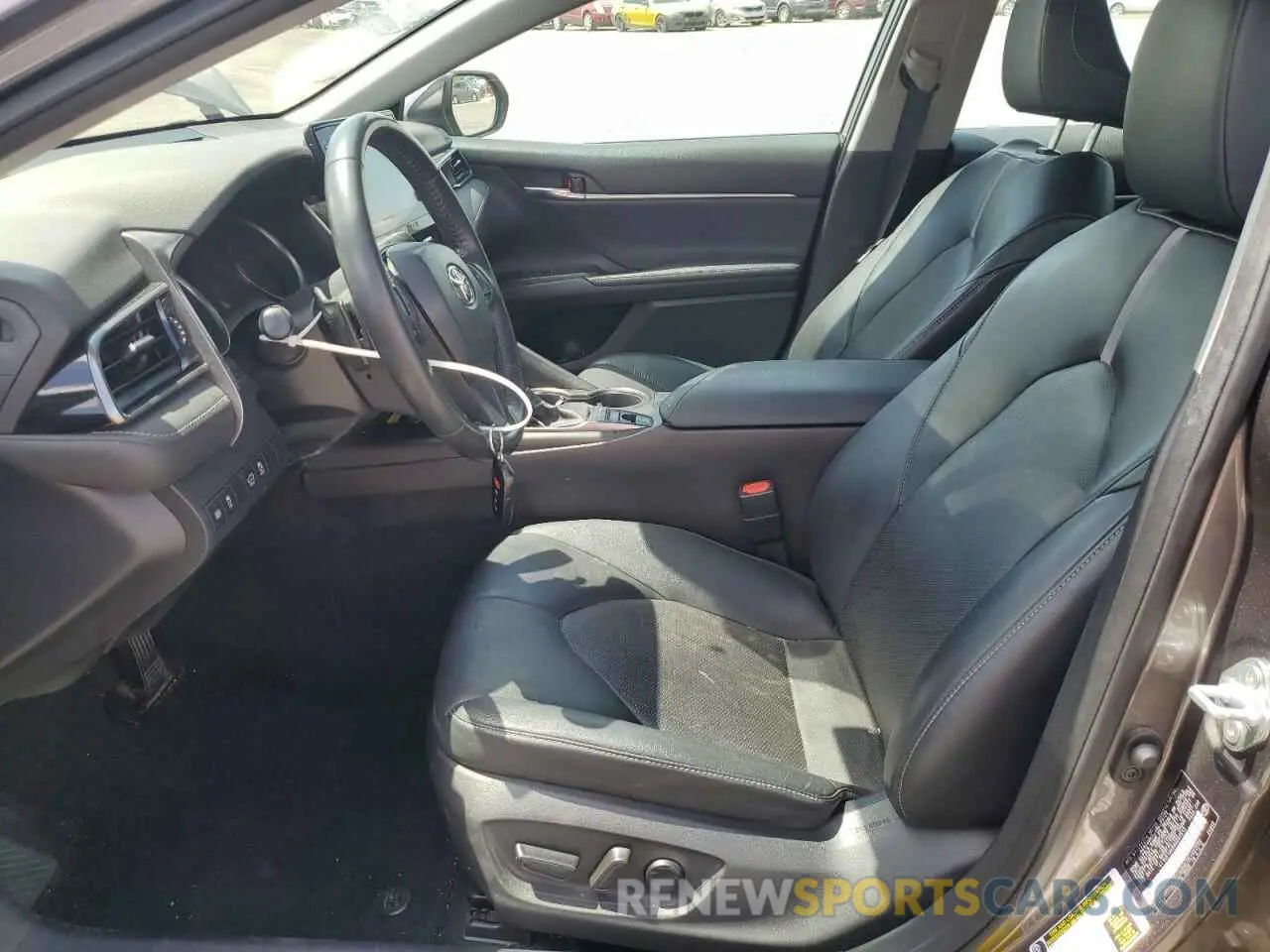 7 Photograph of a damaged car 4T1K61AK8NU057913 TOYOTA CAMRY 2022