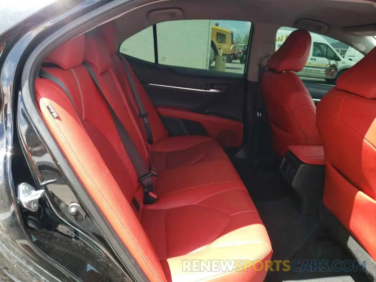 10 Photograph of a damaged car 4T1K61AK8NU718145 TOYOTA CAMRY 2022