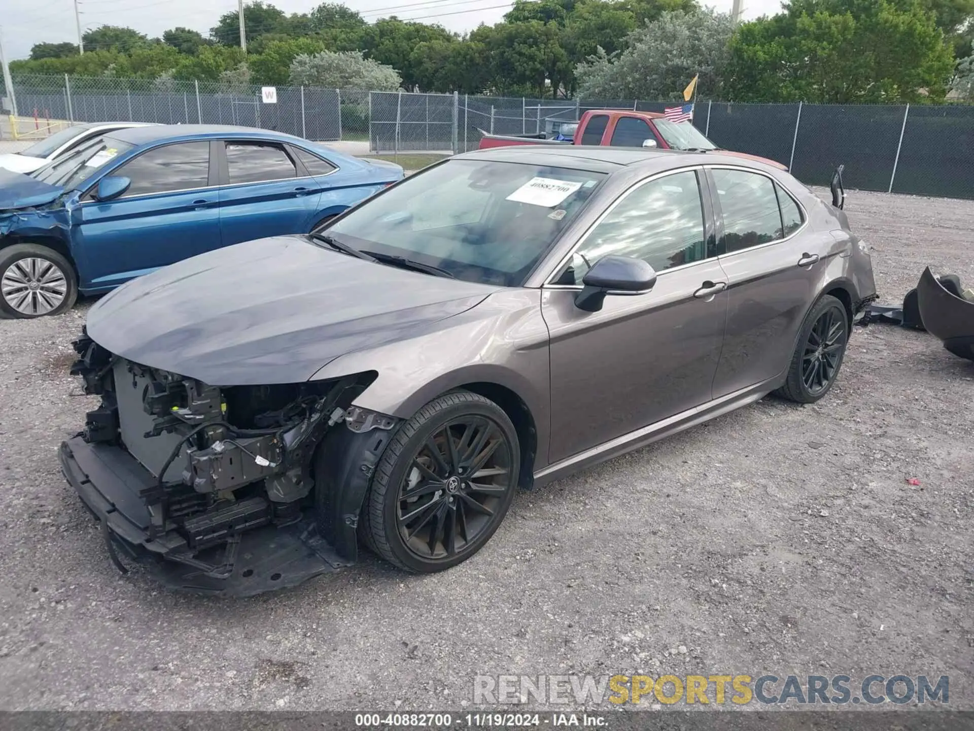 2 Photograph of a damaged car 4T1K61AK9NU620919 TOYOTA CAMRY 2022