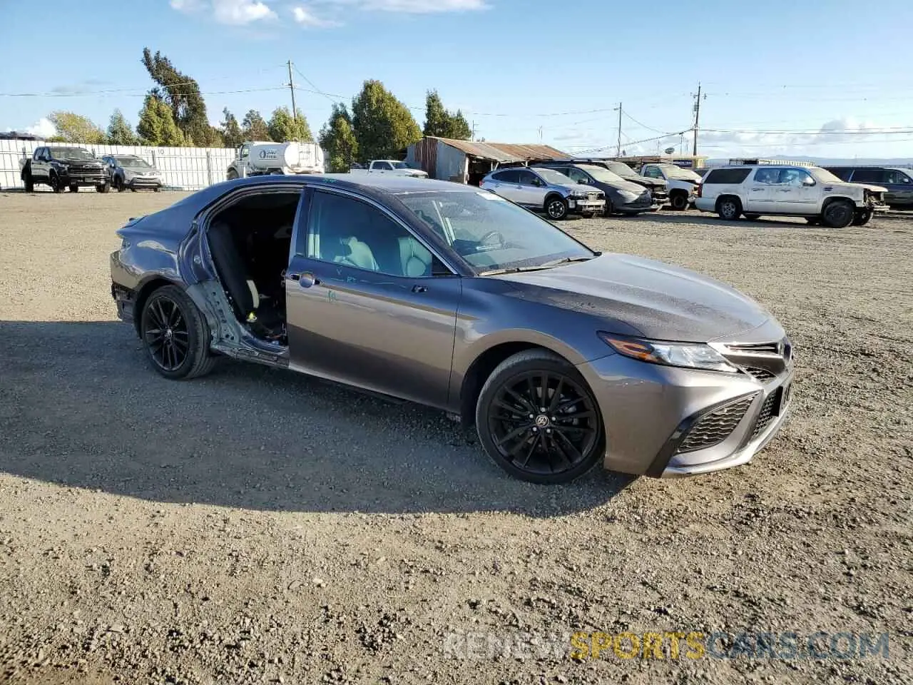 4 Photograph of a damaged car 4T1K61AK9NU709731 TOYOTA CAMRY 2022