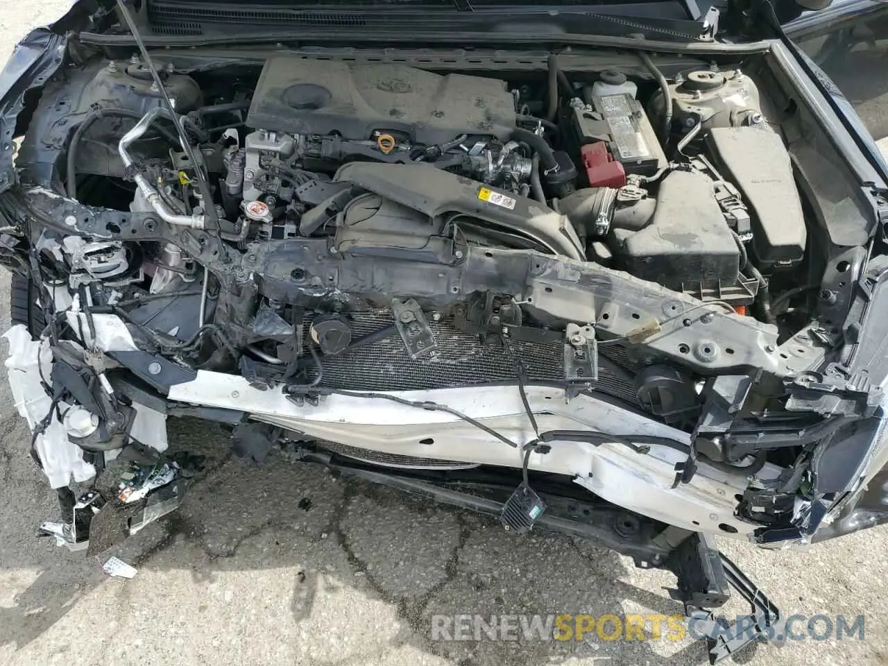 11 Photograph of a damaged car 4T1K61AKXNU057489 TOYOTA CAMRY 2022