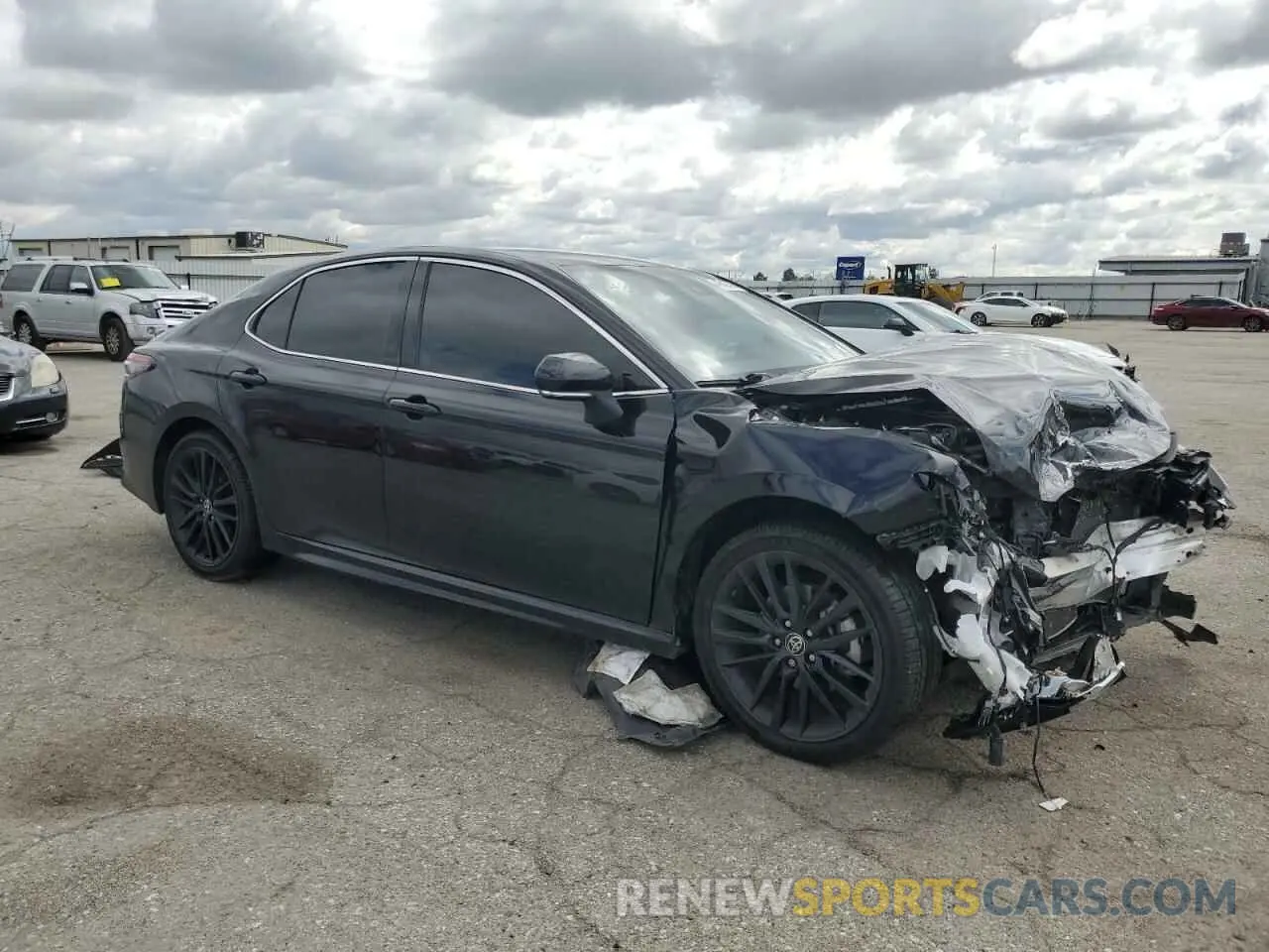 4 Photograph of a damaged car 4T1K61AKXNU057489 TOYOTA CAMRY 2022