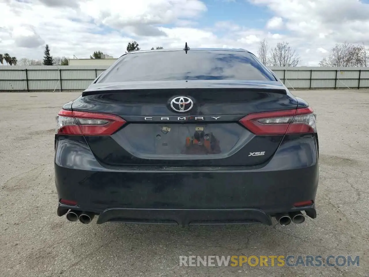 6 Photograph of a damaged car 4T1K61AKXNU057489 TOYOTA CAMRY 2022
