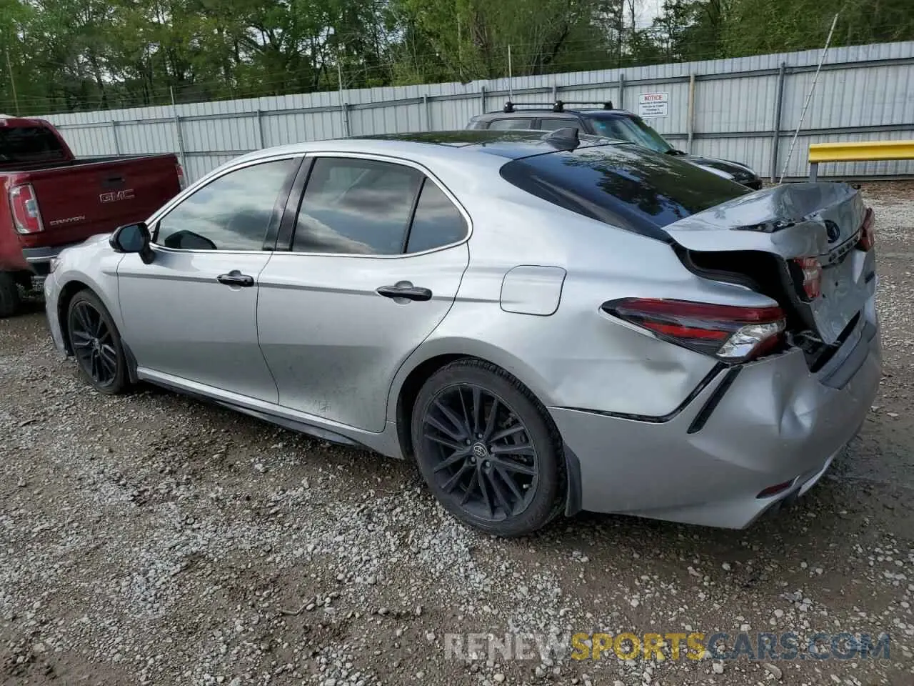 2 Photograph of a damaged car 4T1K61AKXNU499768 TOYOTA CAMRY 2022