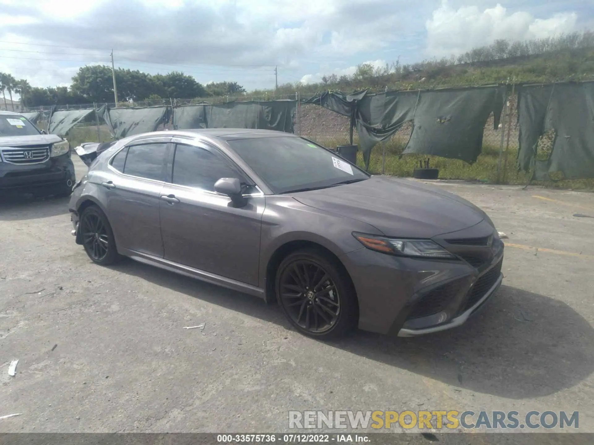 1 Photograph of a damaged car 4T1K61BK1NU055466 TOYOTA CAMRY 2022
