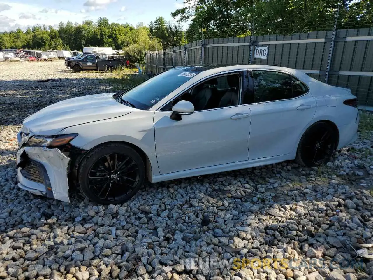 1 Photograph of a damaged car 4T1K61BK9NU066473 TOYOTA CAMRY 2022