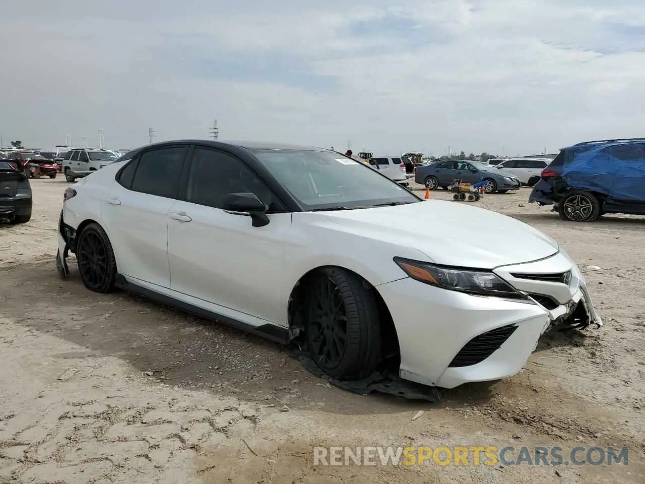 4 Photograph of a damaged car 4T1KZ1AK2NU067781 TOYOTA CAMRY 2022