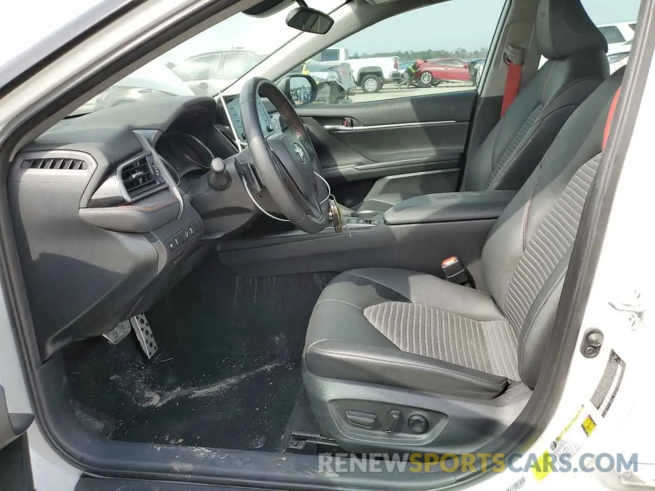 7 Photograph of a damaged car 4T1KZ1AK2NU067781 TOYOTA CAMRY 2022