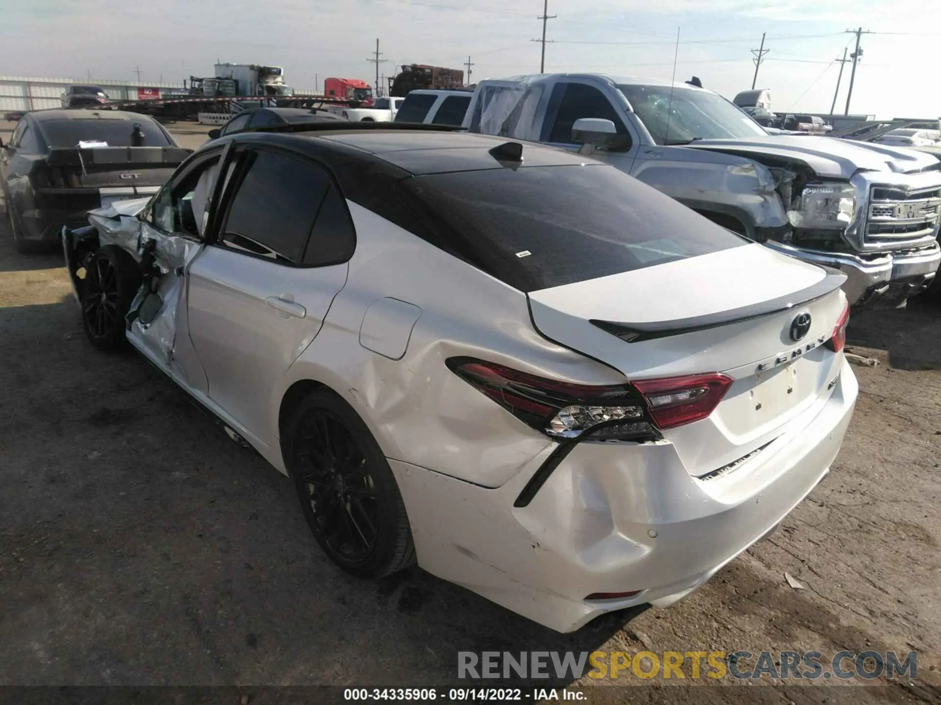 3 Photograph of a damaged car 4T1KZ1AK3NU061844 TOYOTA CAMRY 2022