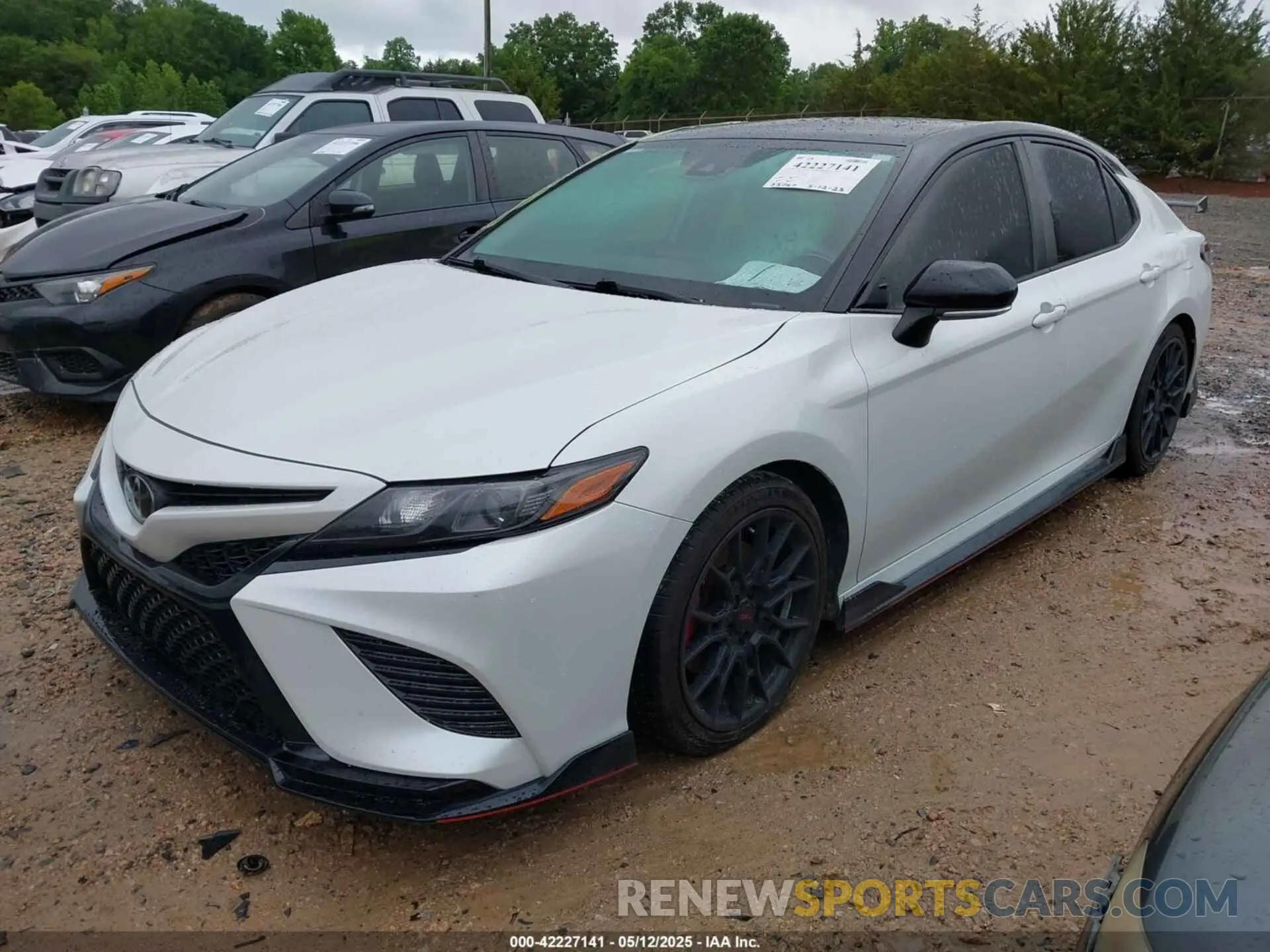 2 Photograph of a damaged car 4T1KZ1AK3NU062119 TOYOTA CAMRY 2022