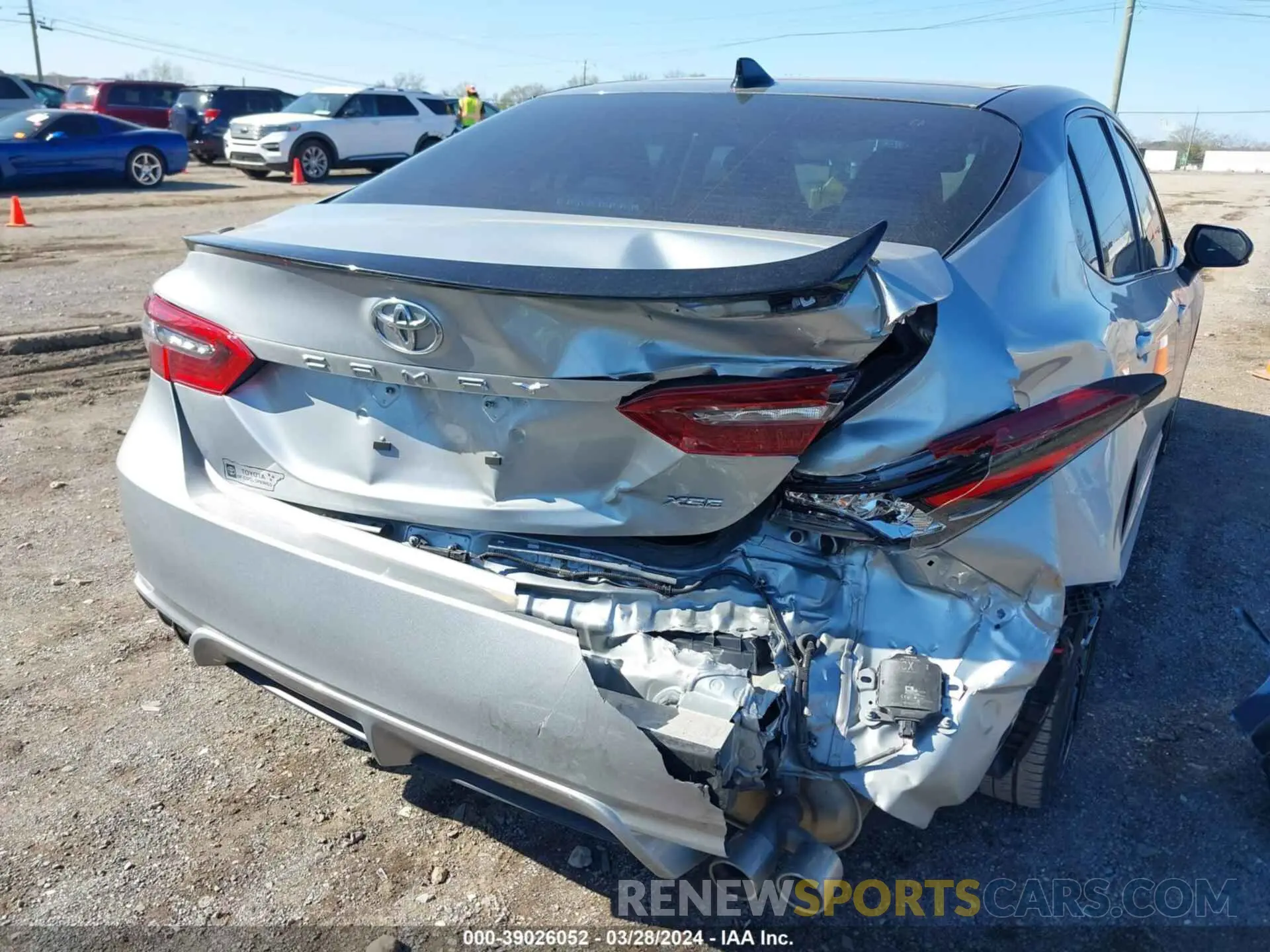 16 Photograph of a damaged car 4T1KZ1AK3NU068373 TOYOTA CAMRY 2022
