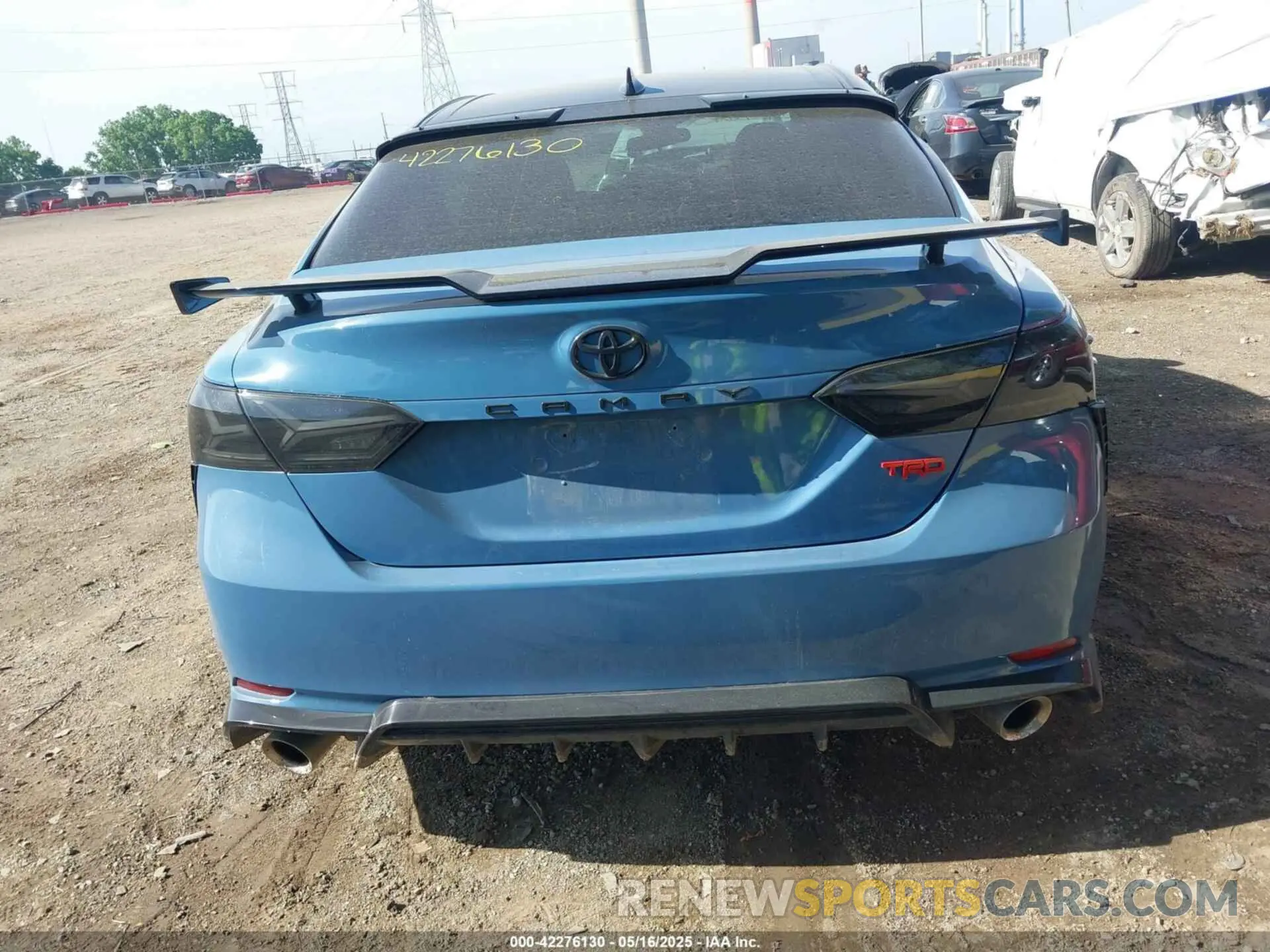 16 Photograph of a damaged car 4T1KZ1AK4NU061948 TOYOTA CAMRY 2022
