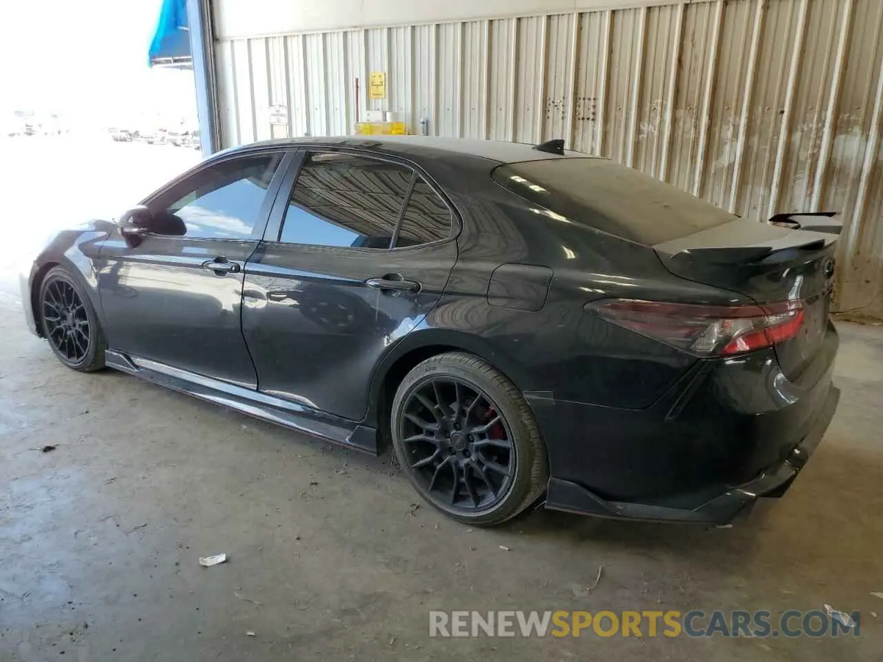 2 Photograph of a damaged car 4T1KZ1AK8NU067607 TOYOTA CAMRY 2022