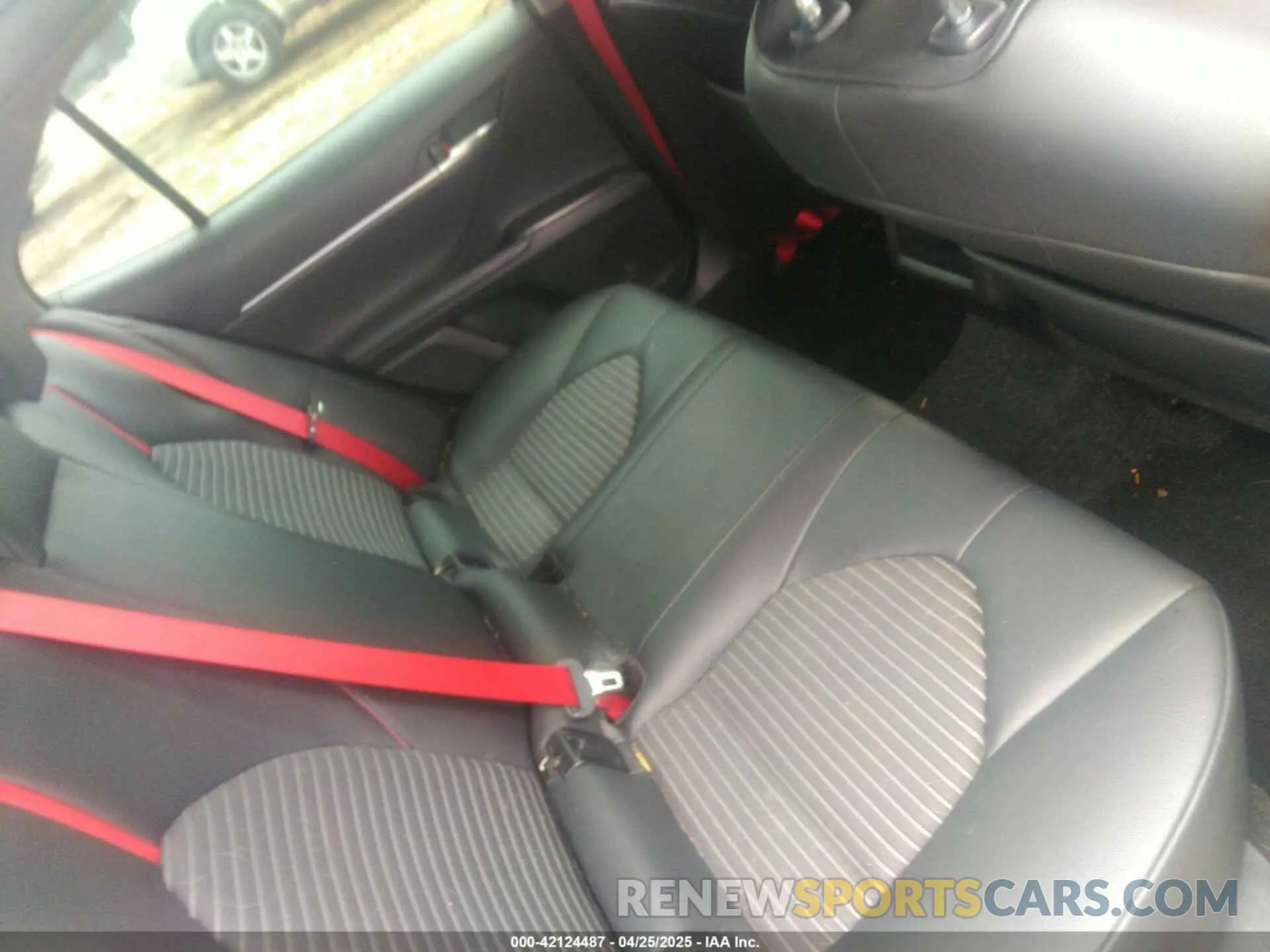 8 Фотография поврежденного автомобиля 4T1KZ1AK8NU069518 TOYOTA CAMRY 2022