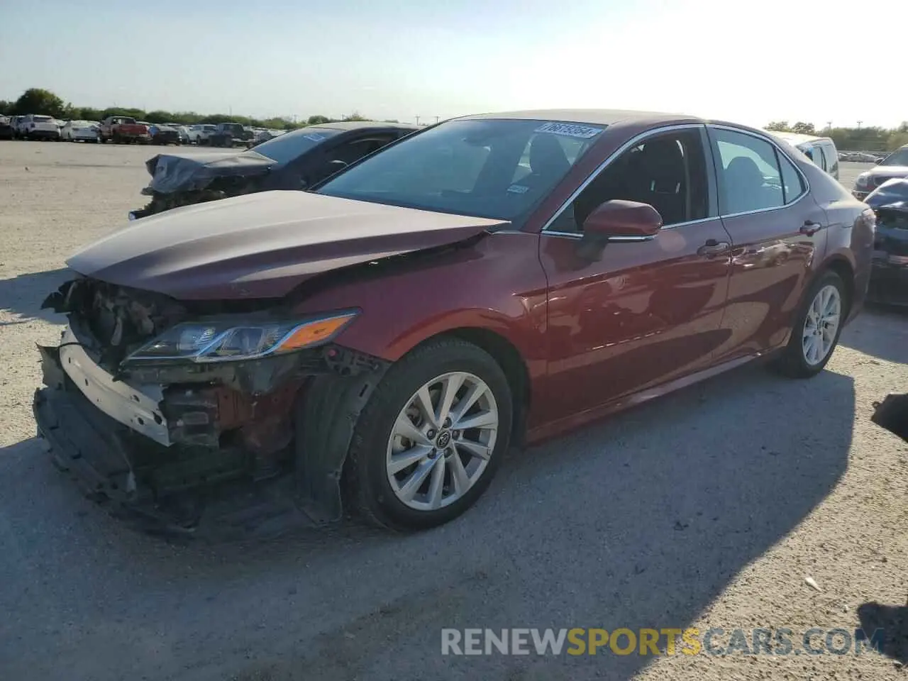 1 Photograph of a damaged car 4T1R11AK0NU630946 TOYOTA CAMRY 2022