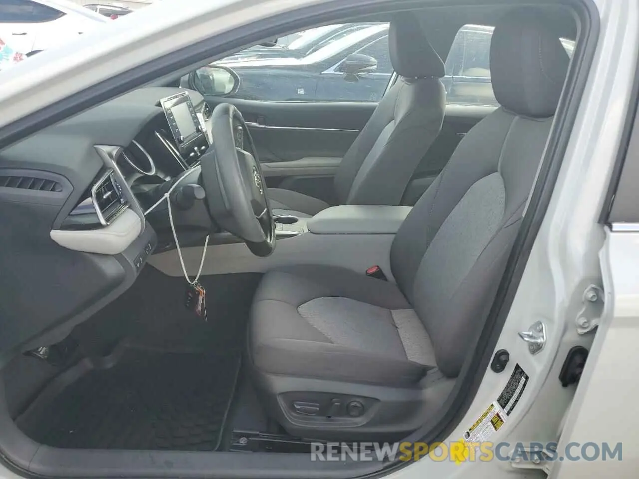 7 Photograph of a damaged car 4T1R11AK1NU015838 TOYOTA CAMRY 2022