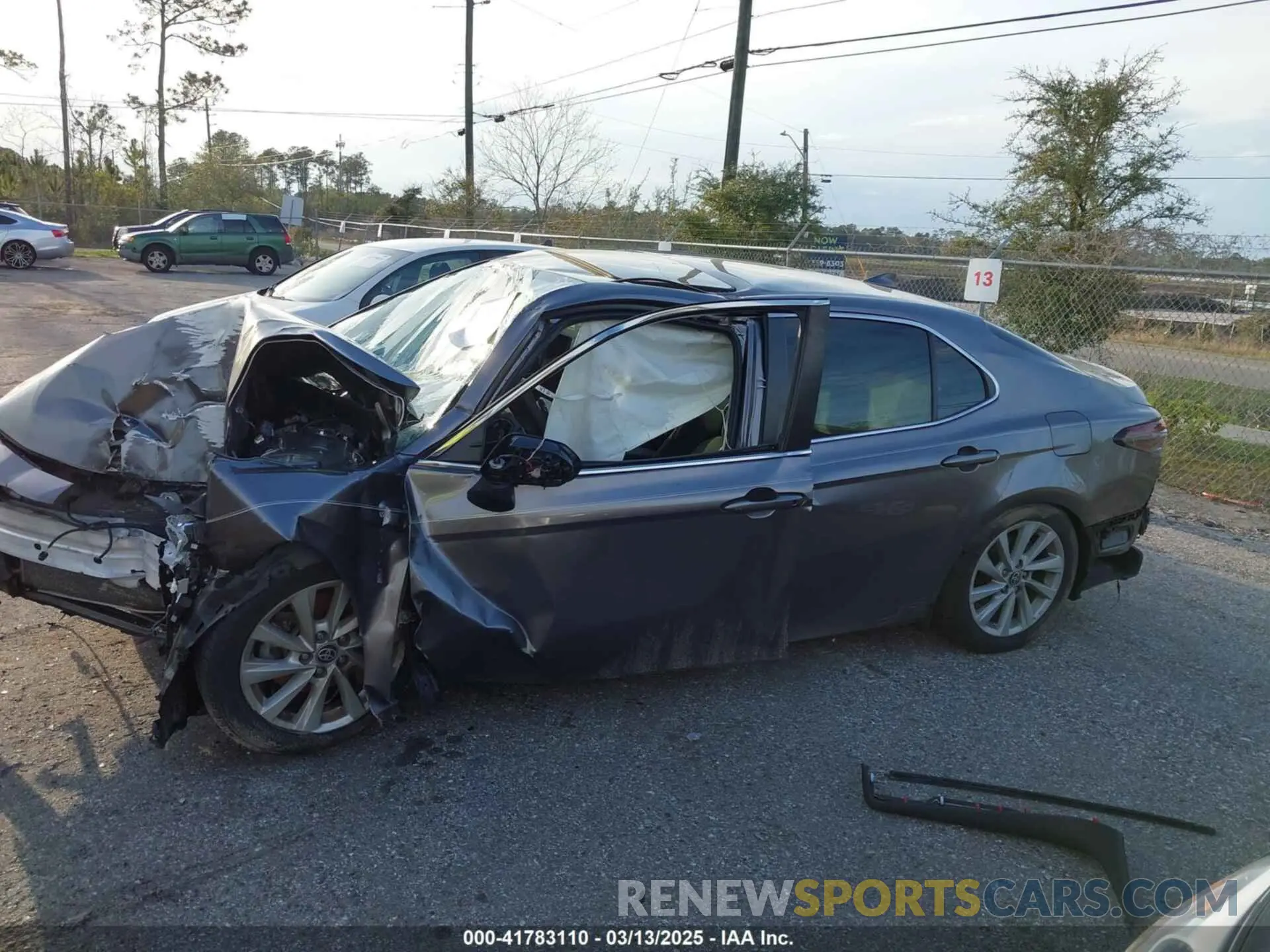 13 Фотография поврежденного автомобиля 4T1R11AK2NU069892 TOYOTA CAMRY 2022