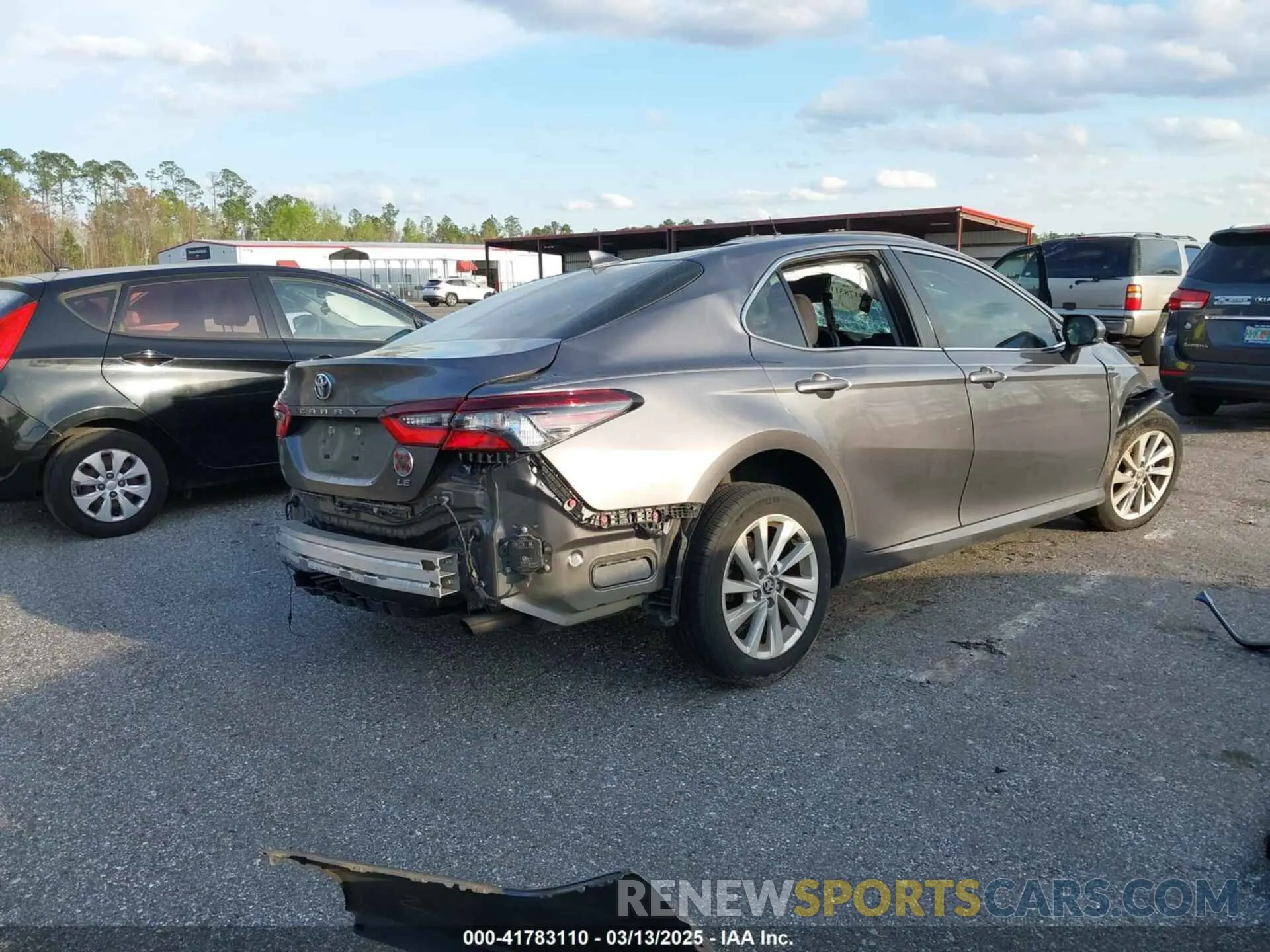 4 Фотография поврежденного автомобиля 4T1R11AK2NU069892 TOYOTA CAMRY 2022