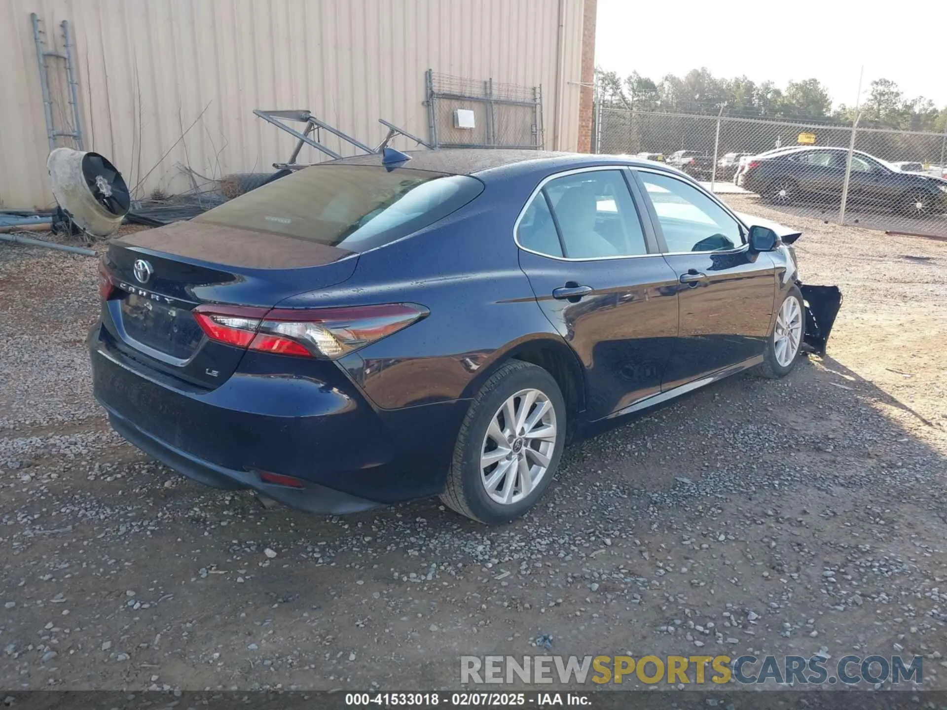 4 Фотография поврежденного автомобиля 4T1R11AK4NU058926 TOYOTA CAMRY 2022