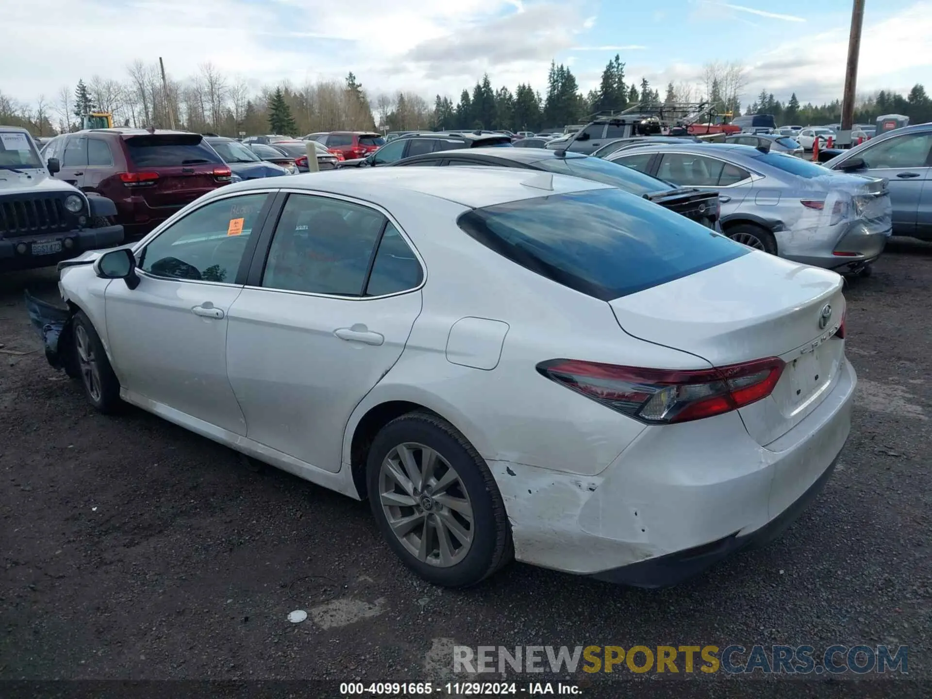 3 Фотография поврежденного автомобиля 4T1R11AK6NU056417 TOYOTA CAMRY 2022