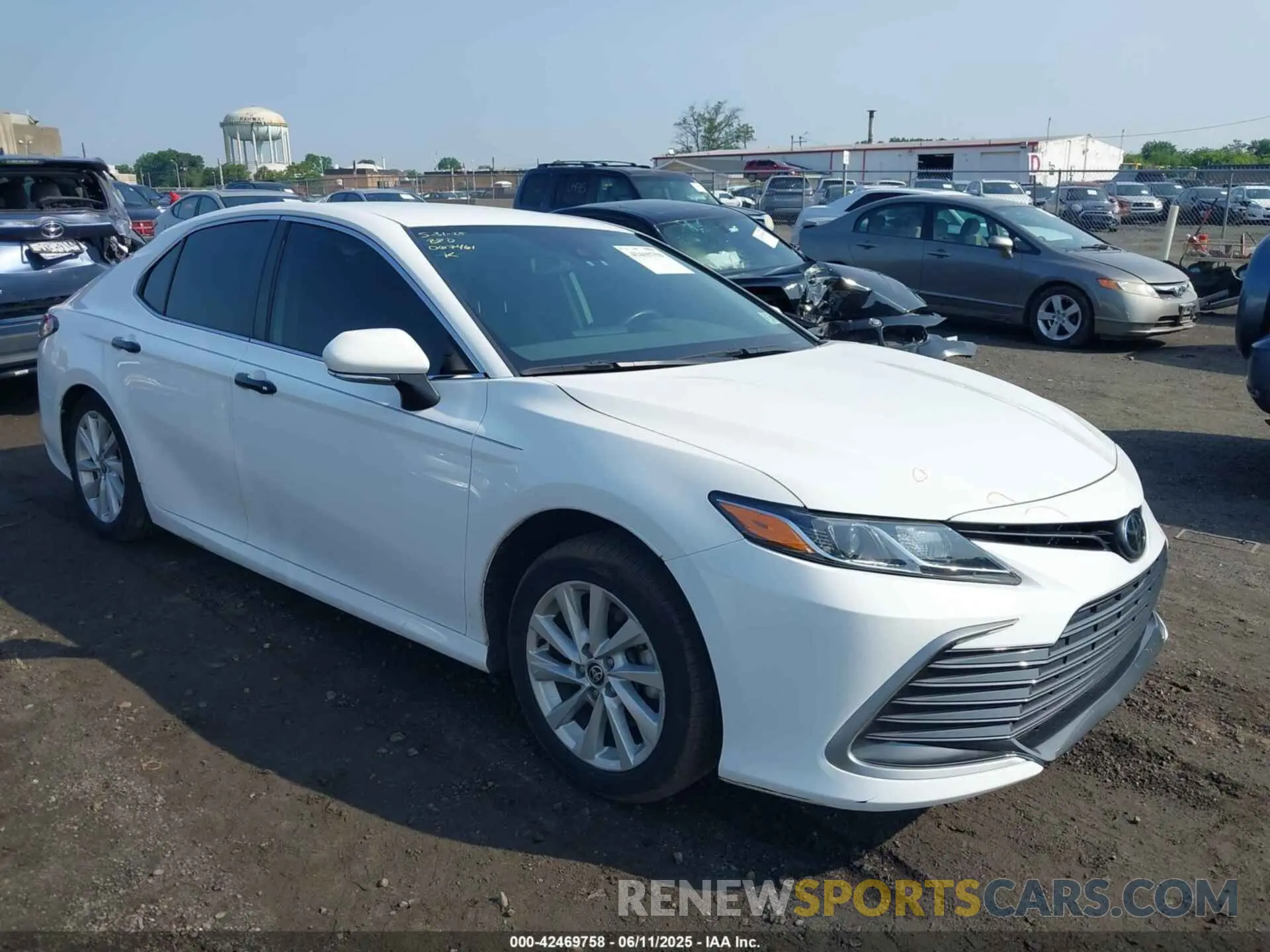 1 Фотография поврежденного автомобиля 4T1R11BK0NU067461 TOYOTA CAMRY 2022