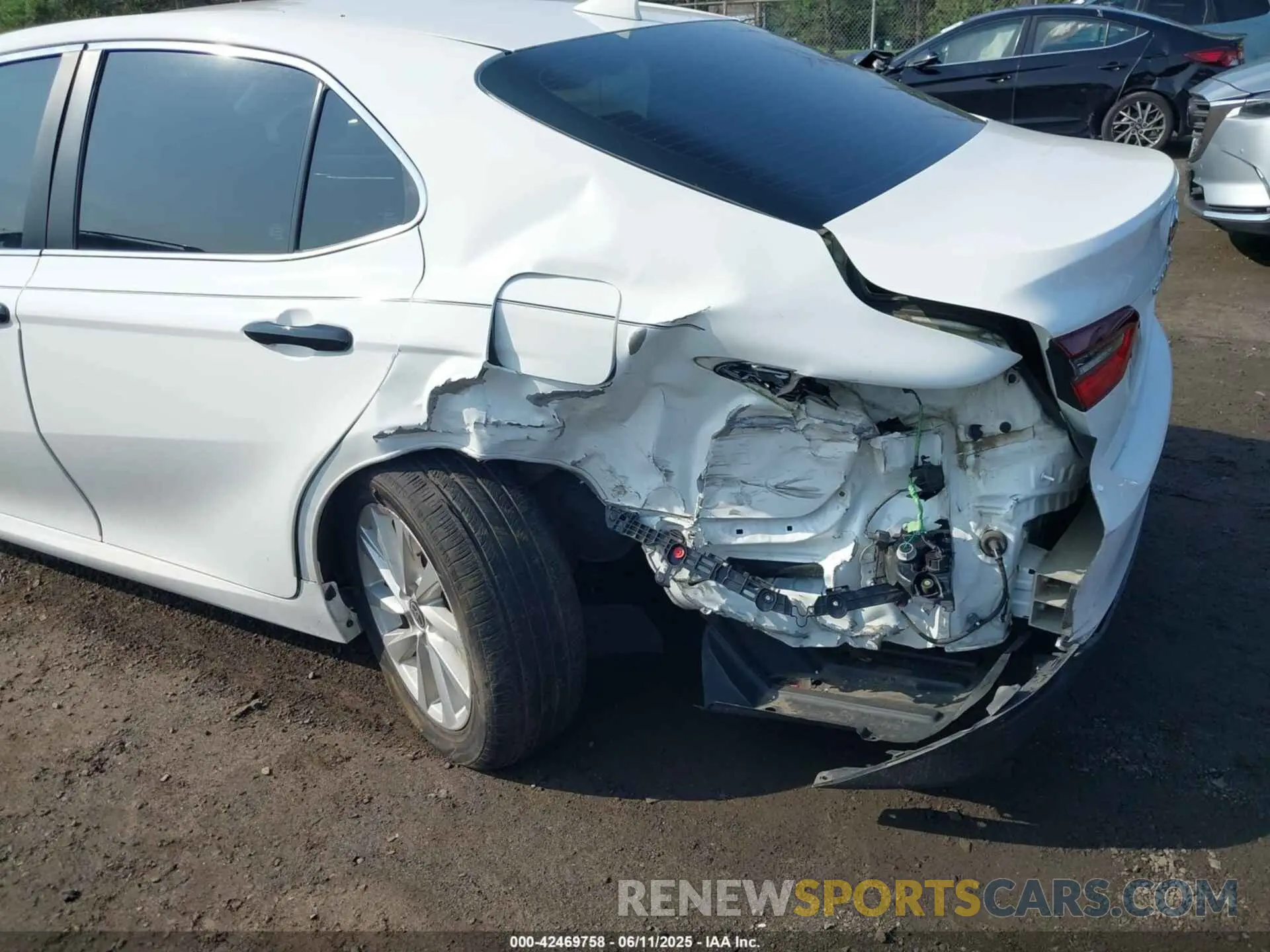 6 Фотография поврежденного автомобиля 4T1R11BK0NU067461 TOYOTA CAMRY 2022