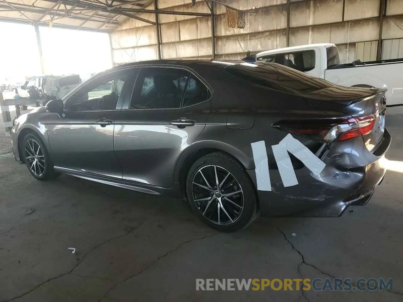 2 Фотография поврежденного автомобиля 4T1S11AK2NU711769 TOYOTA CAMRY 2022