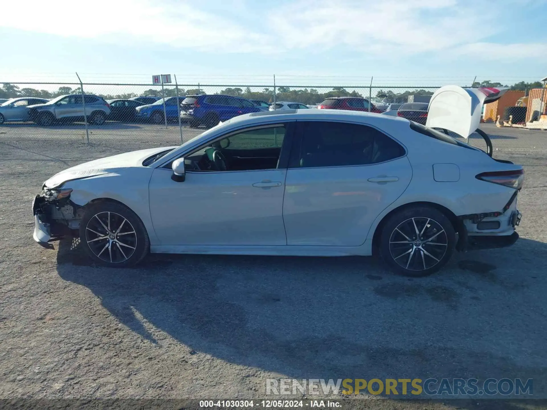 14 Фотография поврежденного автомобиля 4T1S11AK5NU048424 TOYOTA CAMRY 2022