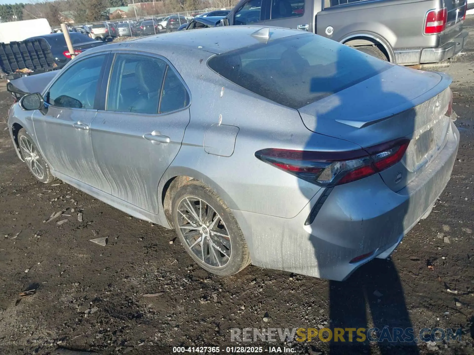 3 Photograph of a damaged car 4T1S11AK6NU683054 TOYOTA CAMRY 2022