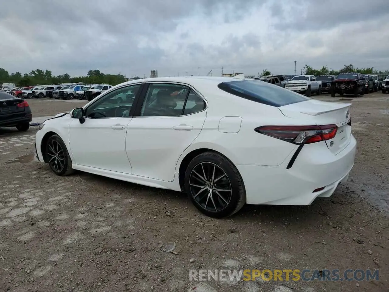 2 Photograph of a damaged car 4T1S11AKXNU686782 TOYOTA CAMRY 2022