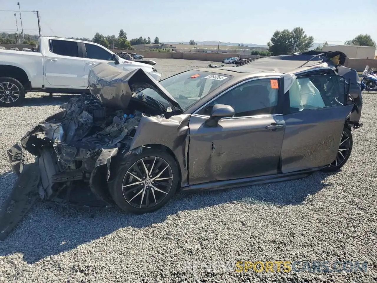 1 Фотография поврежденного автомобиля 4T1S31AK1NU586015 TOYOTA CAMRY 2022