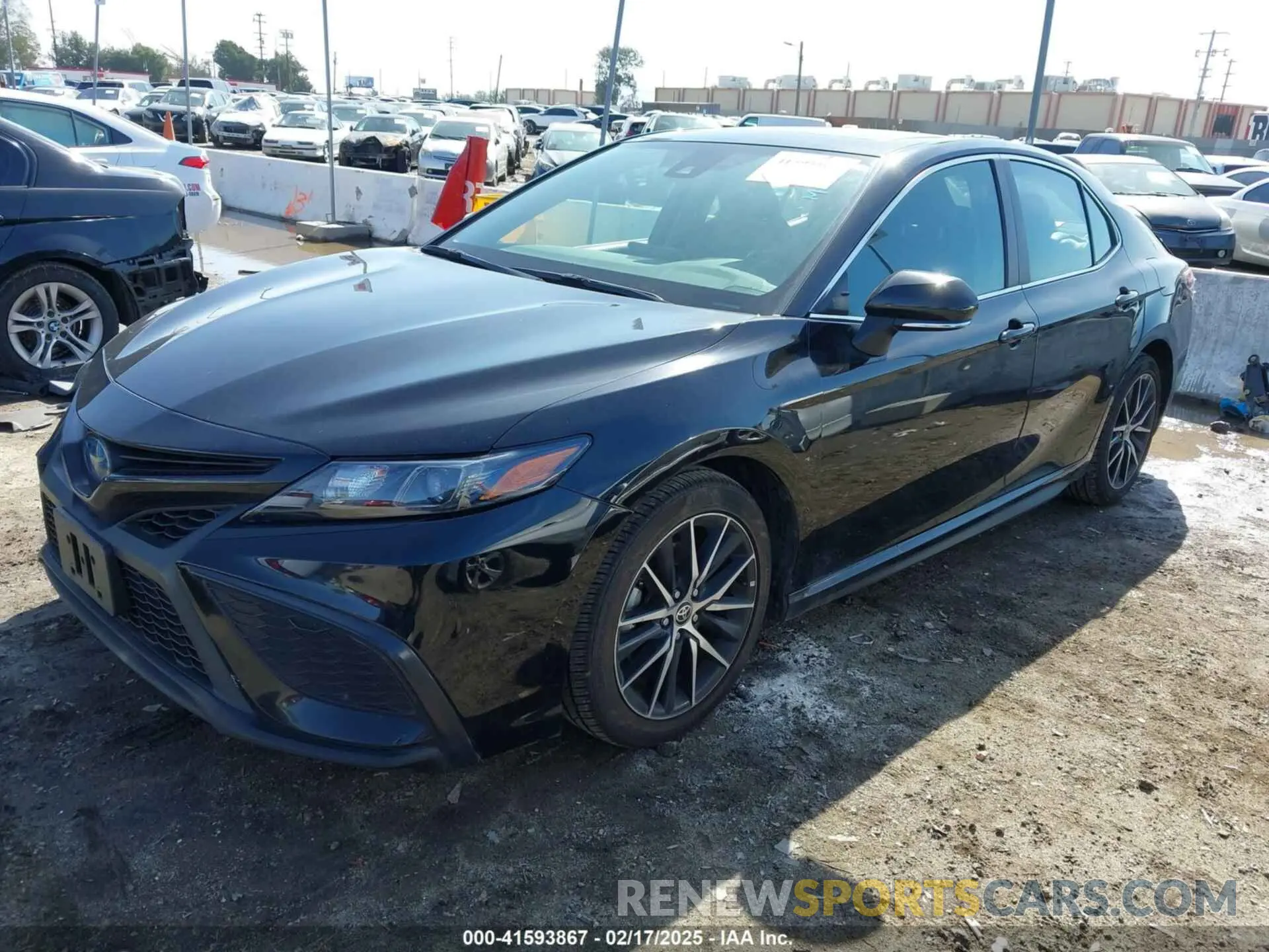 2 Photograph of a damaged car 4T1S31AK3NU579003 TOYOTA CAMRY 2022