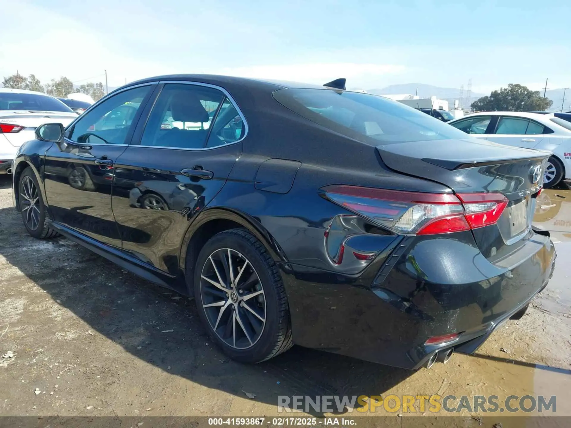 3 Photograph of a damaged car 4T1S31AK3NU579003 TOYOTA CAMRY 2022