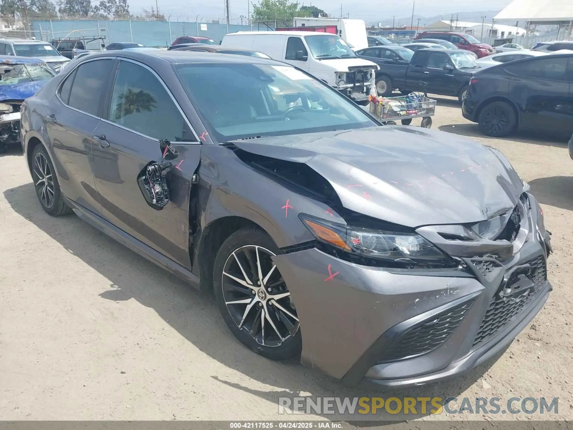 1 Photograph of a damaged car 4T1S31AK8NU582270 TOYOTA CAMRY 2022