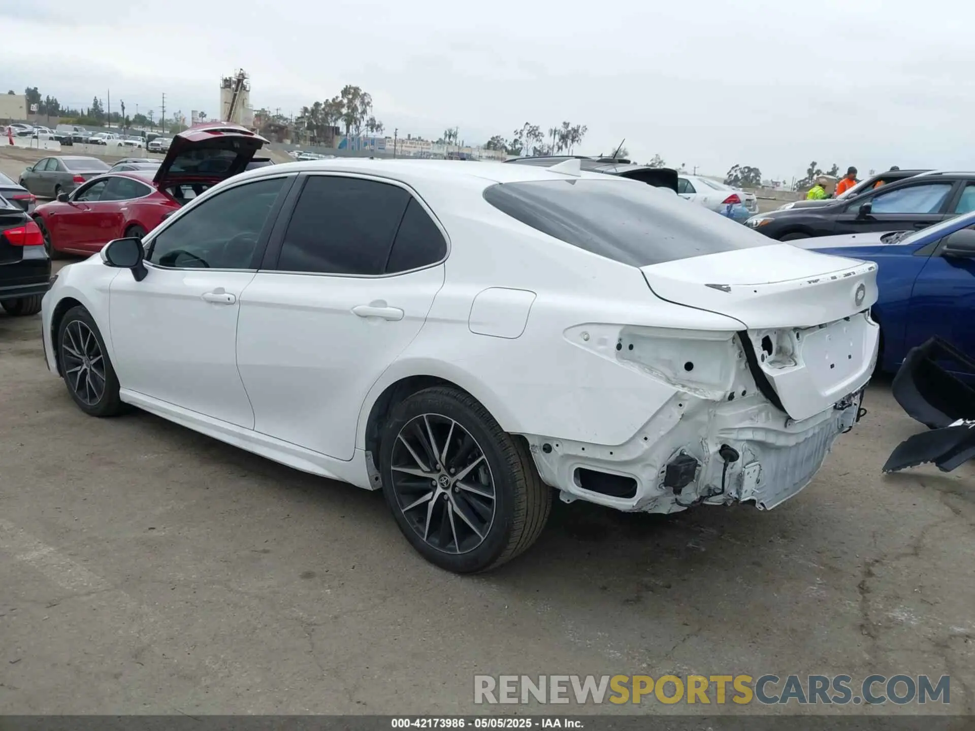 3 Фотография поврежденного автомобиля 4T1S31AK9NU587994 TOYOTA CAMRY 2022