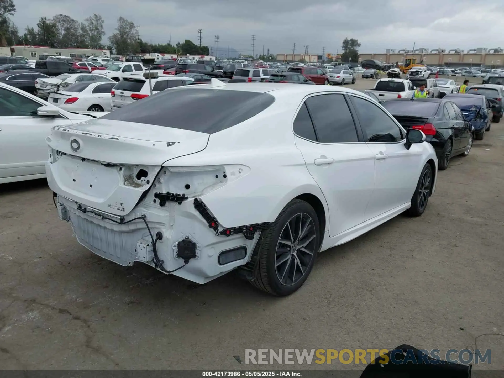 4 Фотография поврежденного автомобиля 4T1S31AK9NU587994 TOYOTA CAMRY 2022