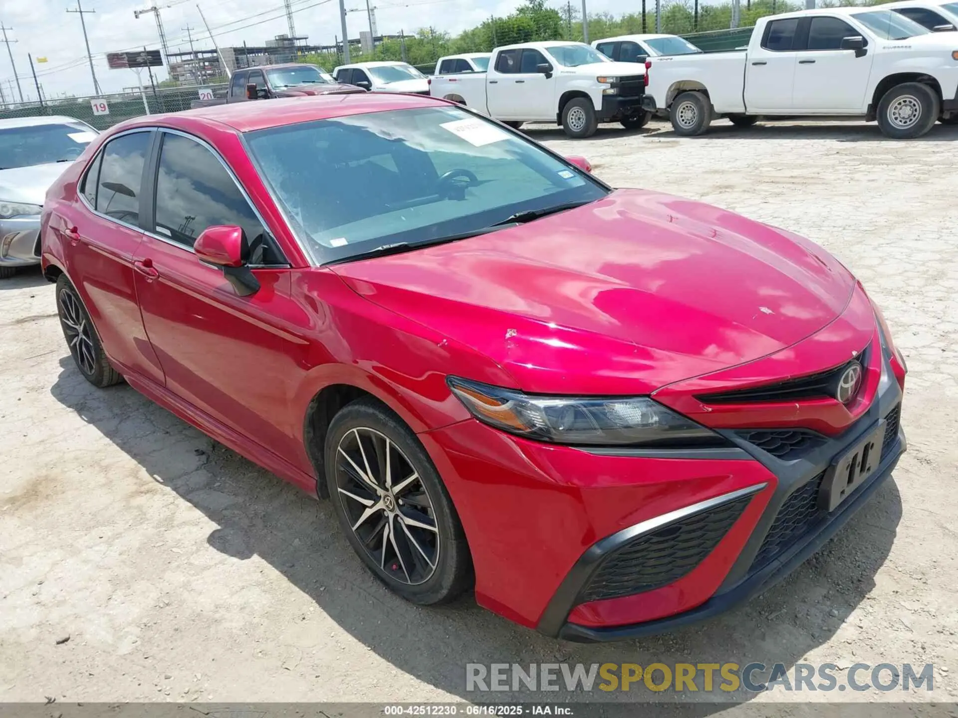 1 Photograph of a damaged car 4T1T11AK0NU498938 TOYOTA CAMRY 2022