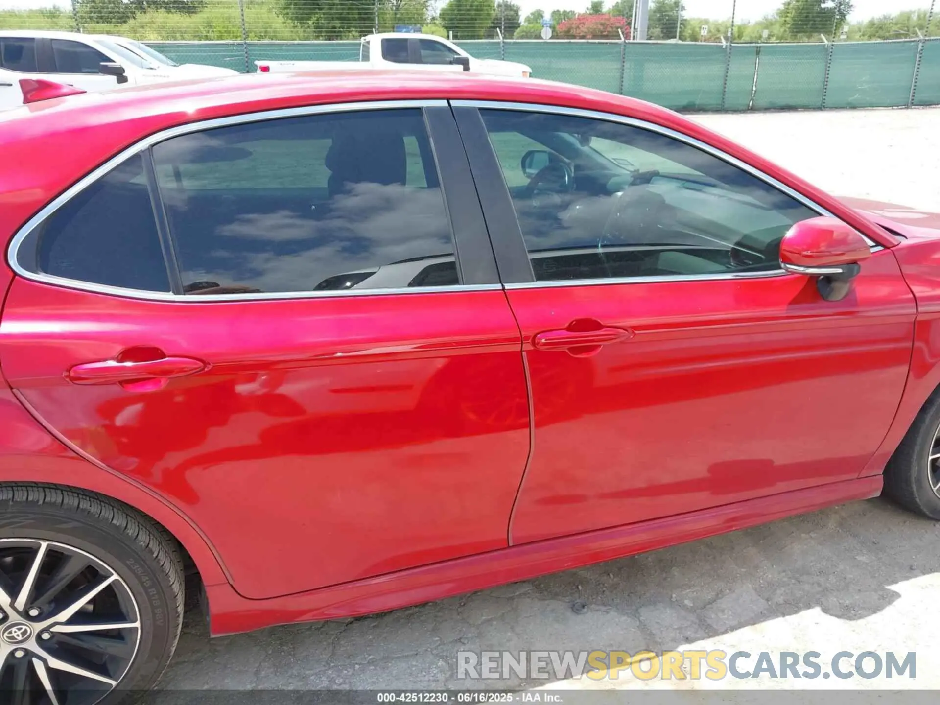 13 Photograph of a damaged car 4T1T11AK0NU498938 TOYOTA CAMRY 2022