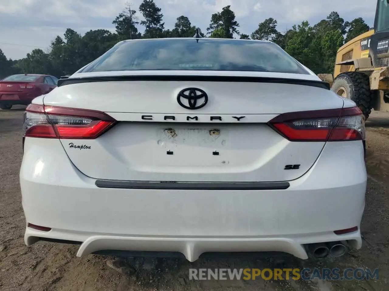 6 Photograph of a damaged car 4T1T11AK1NU017269 TOYOTA CAMRY 2022