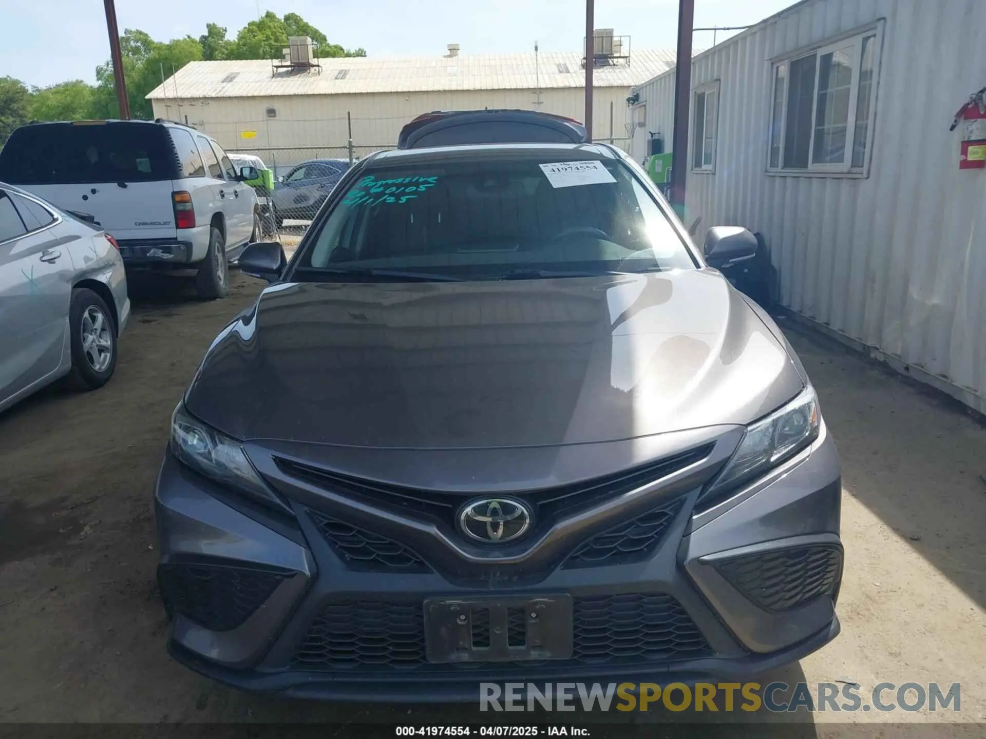 13 Photograph of a damaged car 4T1T11AK1NU672466 TOYOTA CAMRY 2022