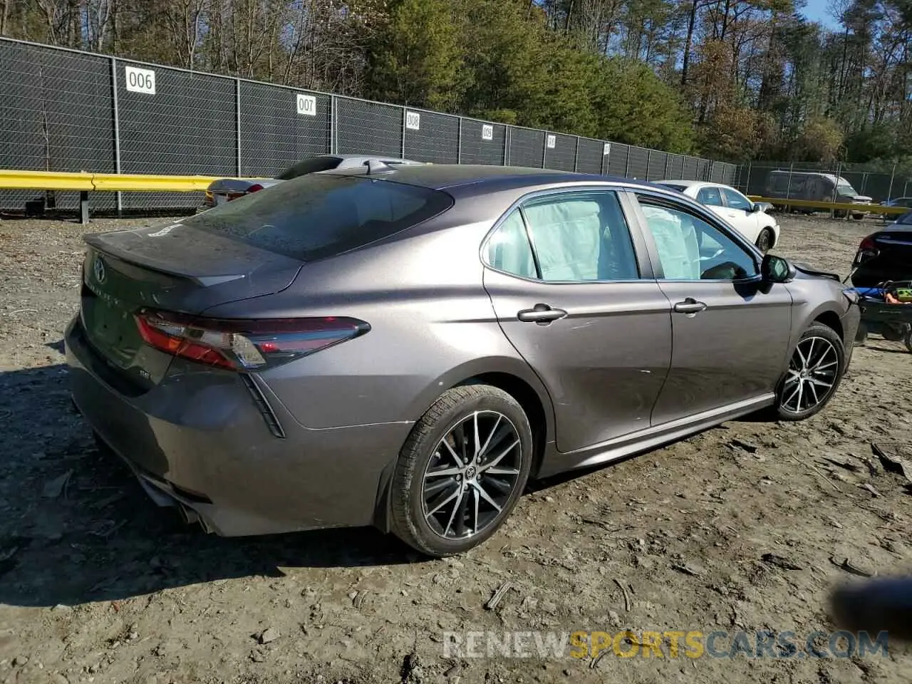 3 Photograph of a damaged car 4T1T11AK3NU620885 TOYOTA CAMRY 2022